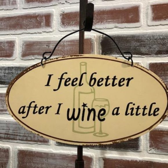🟡 Metal "Wine" Sign - Check this one out - Made of all Metal - Unique - Cute - Picture 2 of 3